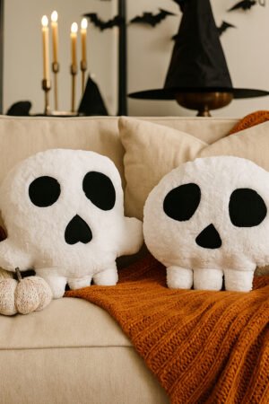 Halloween Skull Pillow Pattern – Easy DIY PDF Tutorial for Beginners, Set of 2 Spooky Cushions, Quick Sewing Project